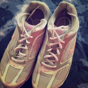 Women’s Nike Air Avenue Walking Size 8.5